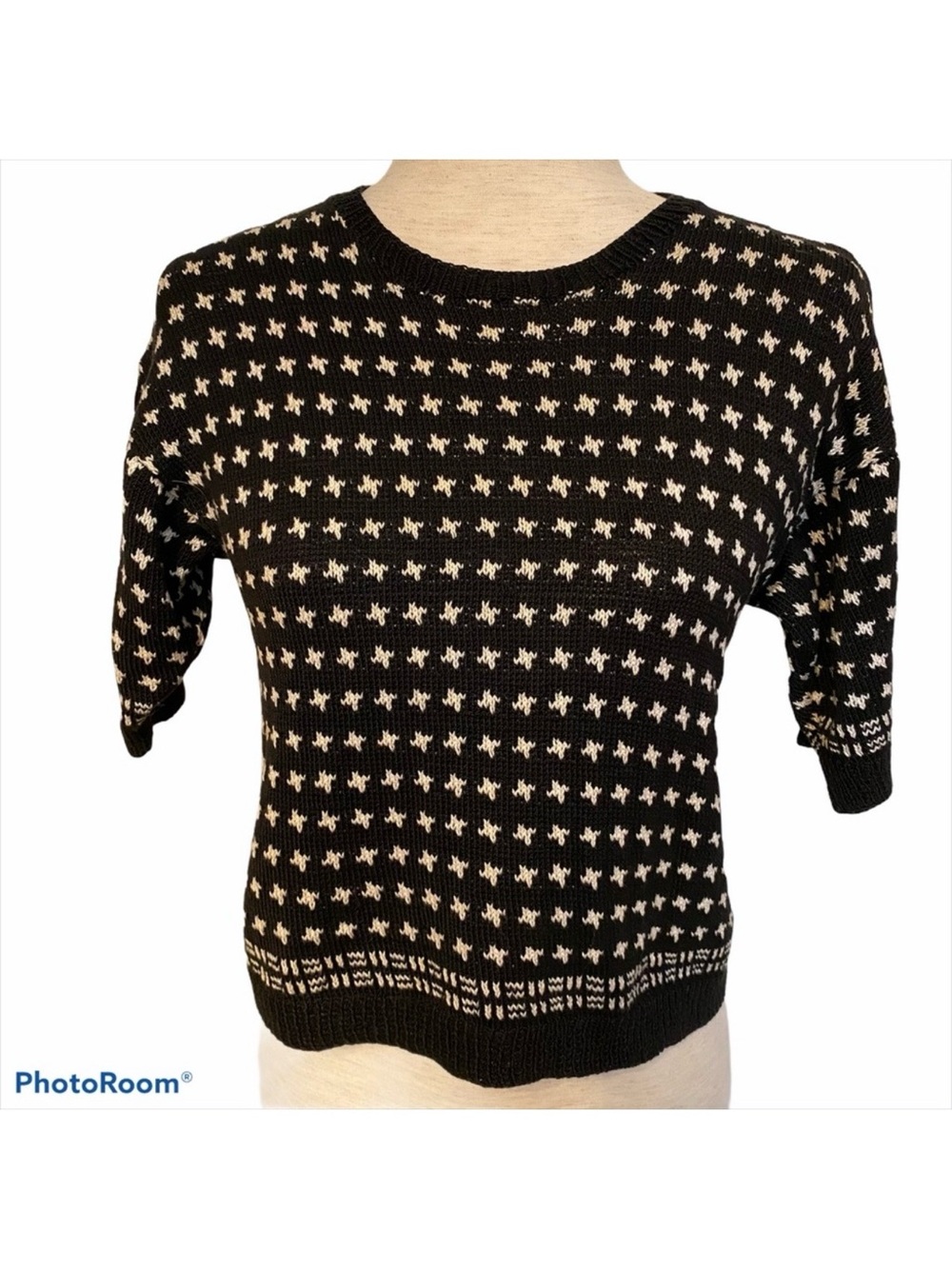 VINTAGE HAND KNIT SWEATER BLACK WHITE CREW NECK S Fit